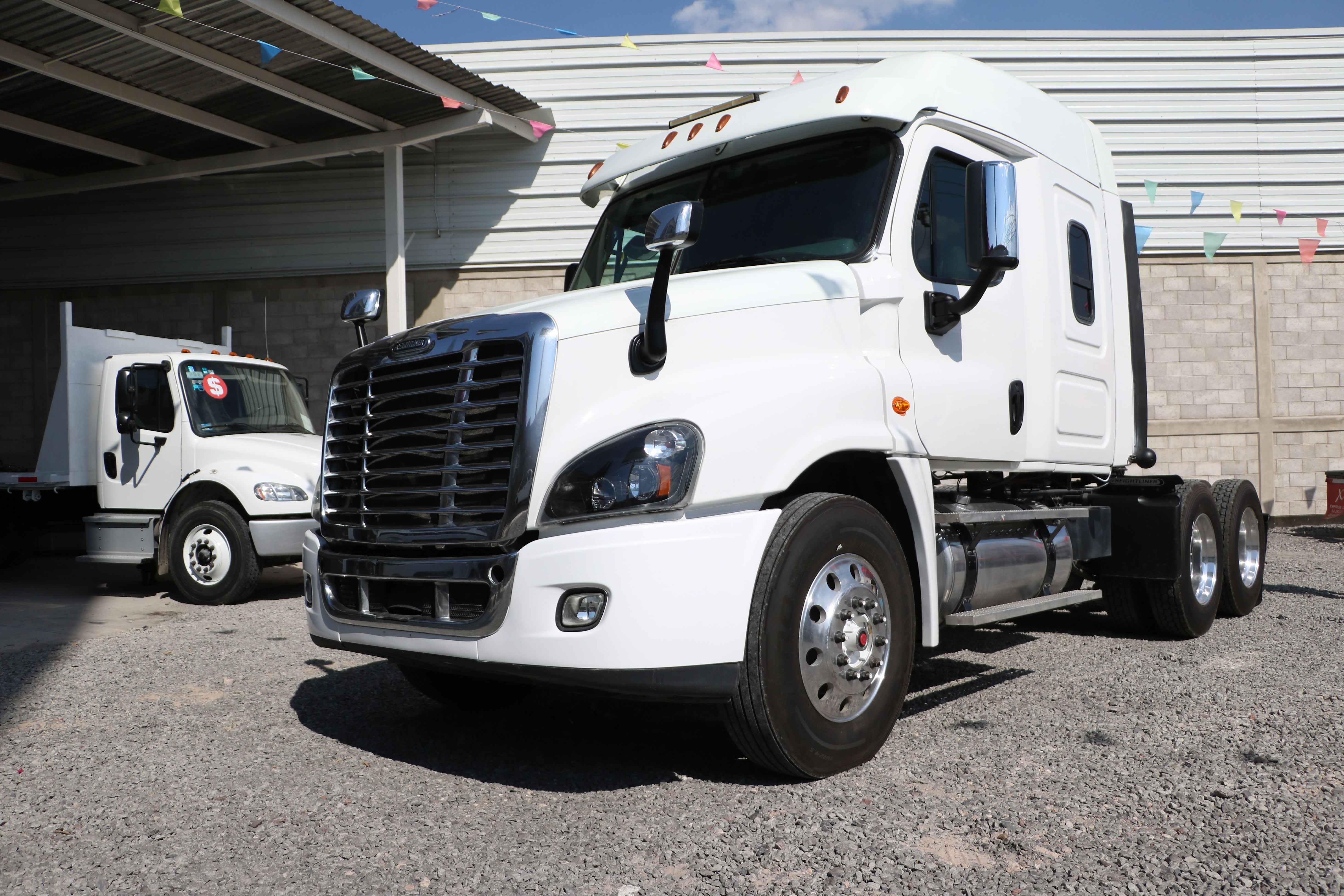 seminuevos milac CASCADIA 125